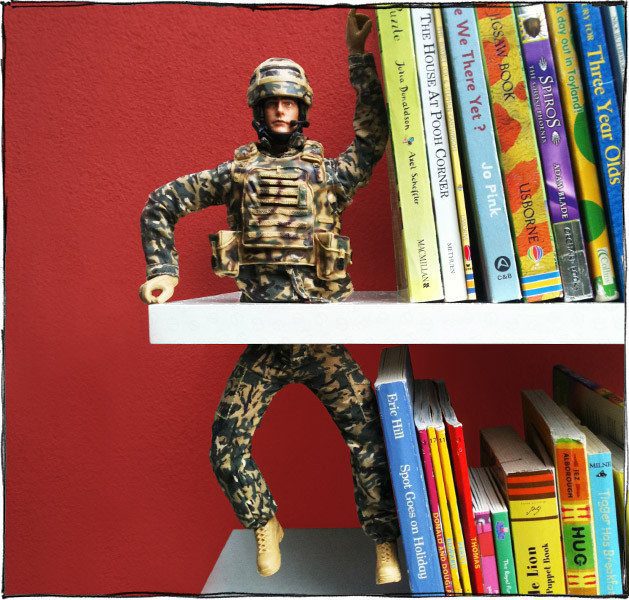 toy soldier bookend