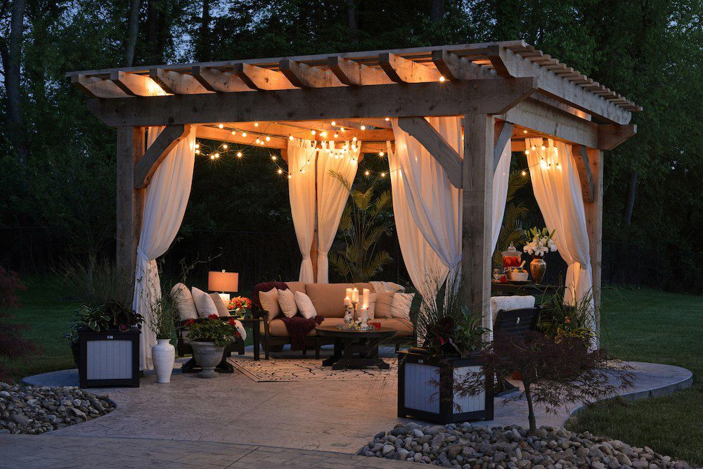 How to Design an Outdoor Living Space